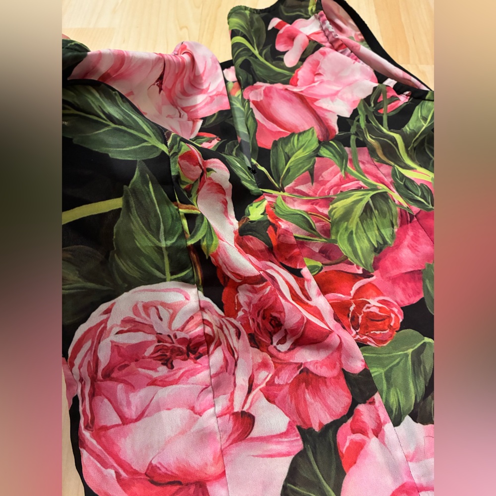 Dolce and Gabbana Floral Sleeveless Scoop Neck Tank Top - Pink & Green Roses - Picture 8 of 11